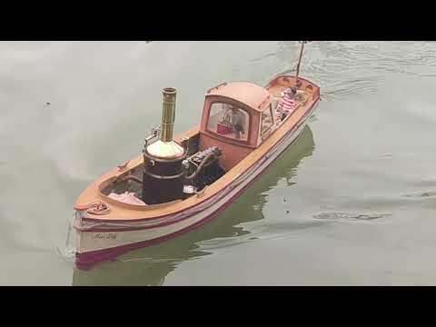 Preview image for the video "trovada modelisme naval Park Baix Guinardó 2025".